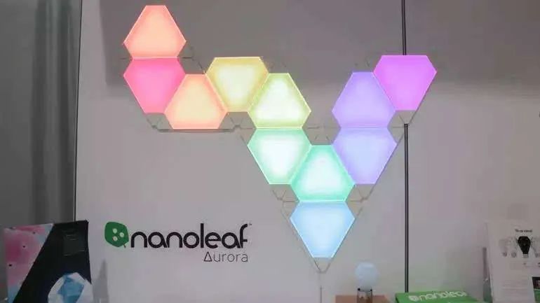年入8000万美金，只靠一小小贴片灯