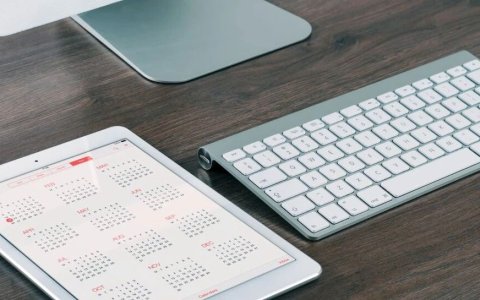 facebook广告素材灵感枯竭？拆解完660条Momcozy广告，我总结了这几条万能公式（新手必看）