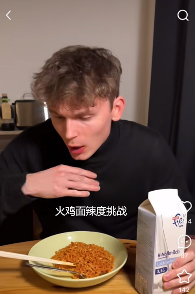 火鸡面五周霸榜德国TikTok,靠“拍视频-下单-夸好”三板斧爆单?跨境卖货可抄的作业在这