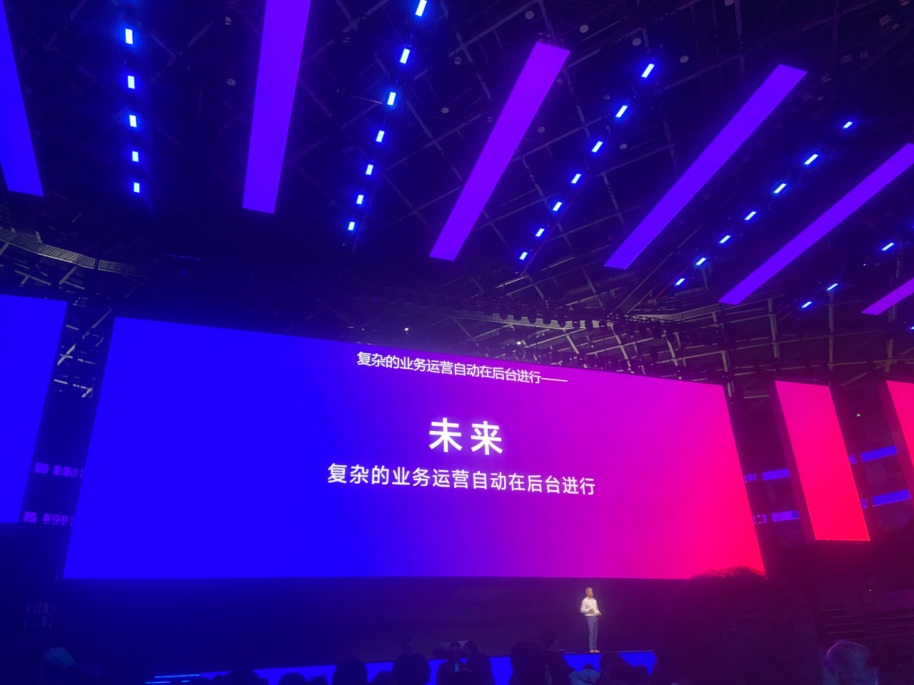 独家!亚马逊公布核心数据及2026战略
