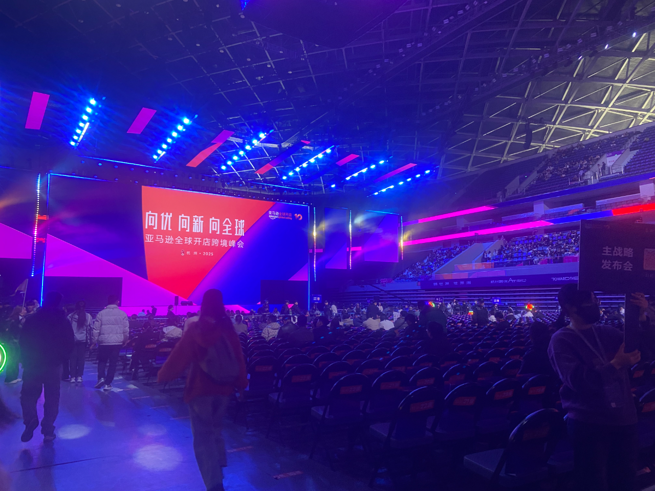 独家!亚马逊公布核心数据及2026战略