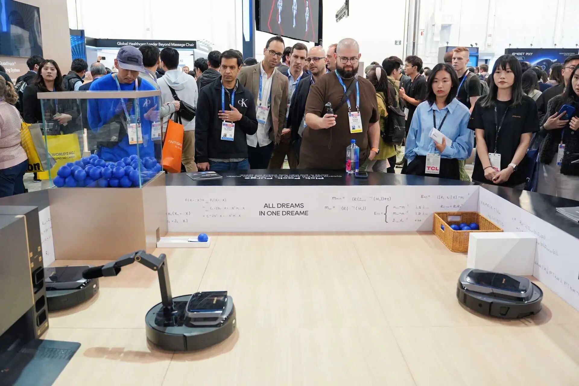 CES2026:追觅、MOVA、石头、科沃斯、云鲸、九号、星迈、魔法原子、星空计划等中国科技军团闪耀全球!