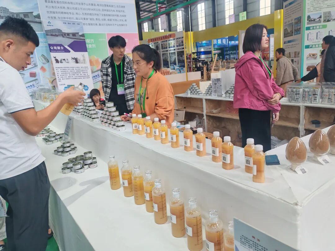 3人创业再获近4亿融资,把昆虫宠物食品全球商业化