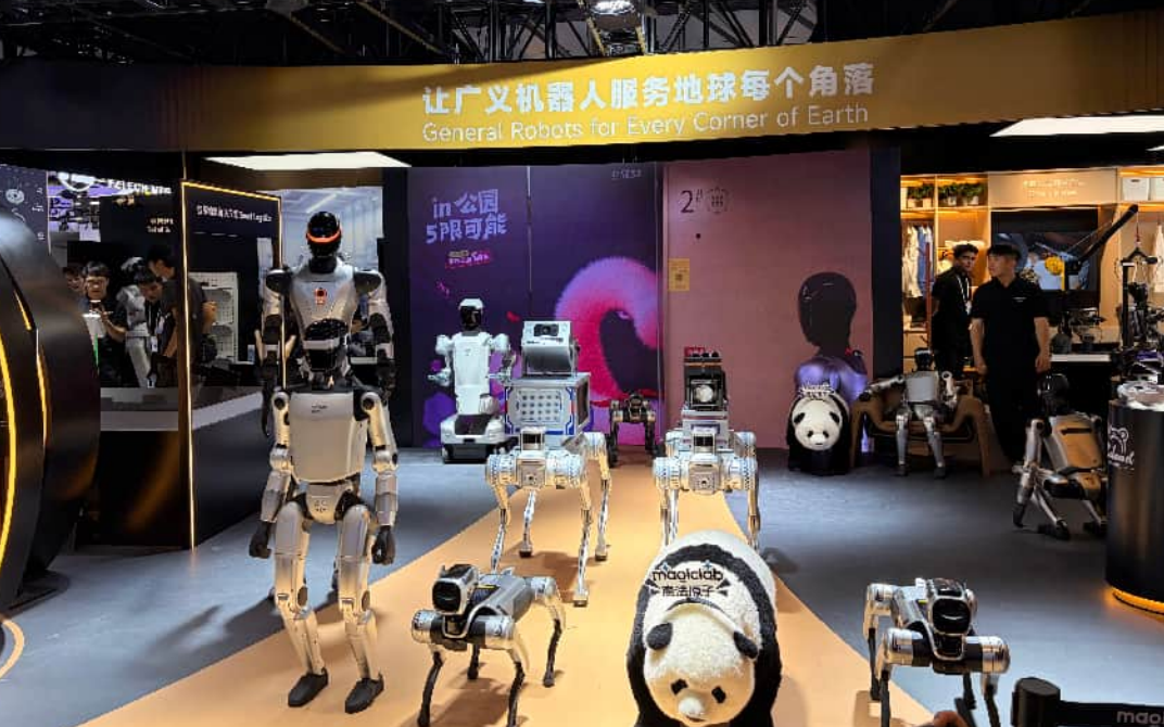 追觅创始人俞浩出席WAIC;科沃斯、莱克上榜苏州民营企业百强;德尔玛被列入被执行人;SharkNinja回应安全漏洞事件;TTI旗下推出多款新品