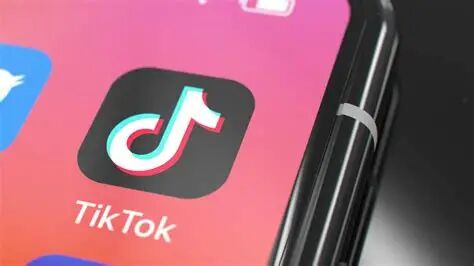 TikTok Users Are Reimagining Alternative Human Histories With Generative AI